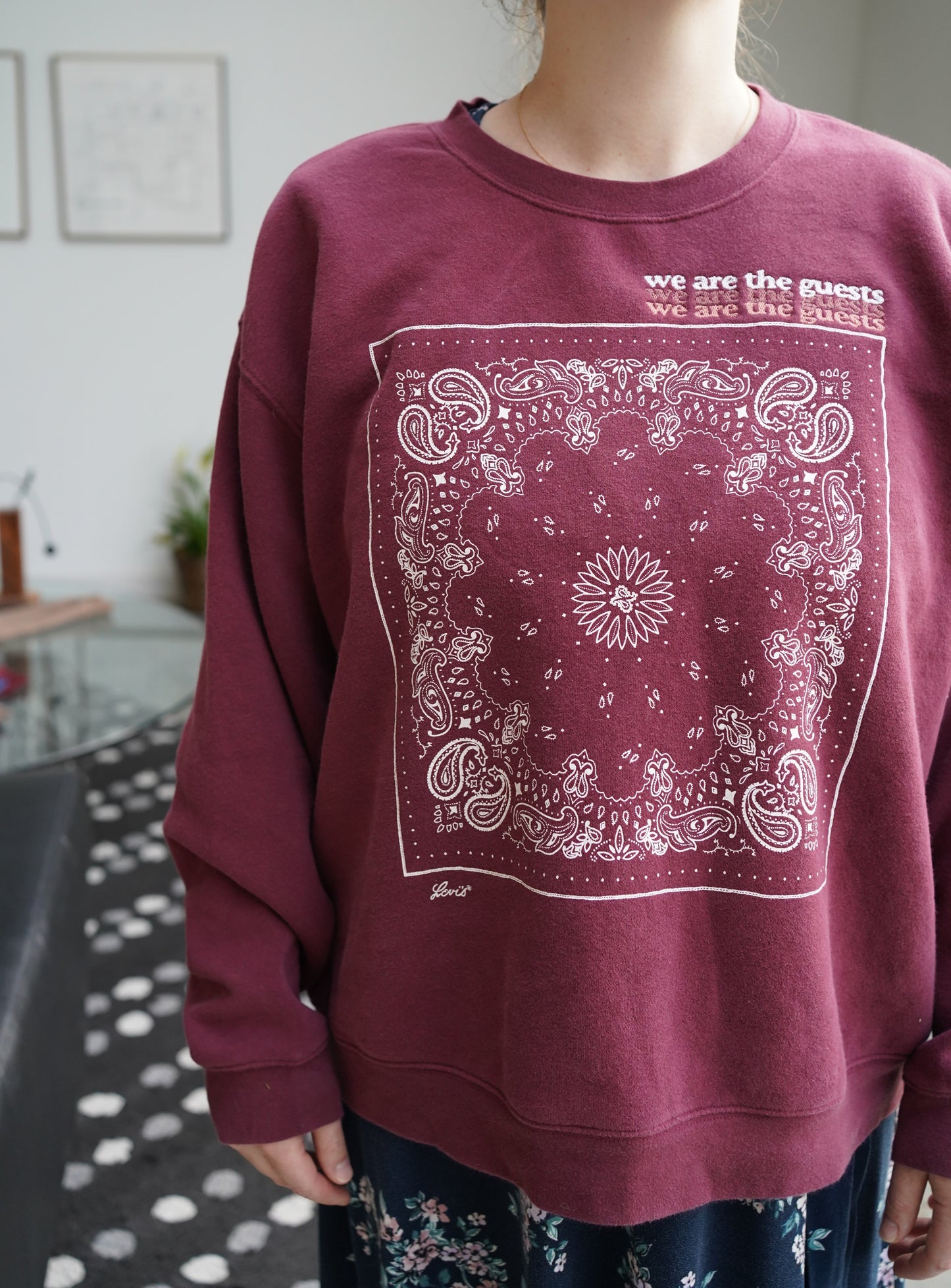 (M) Embroidered Sweatshirt (Doily)