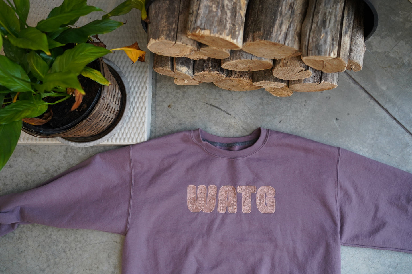 (M) Embroidered Sweatshirt (WATG Floral)