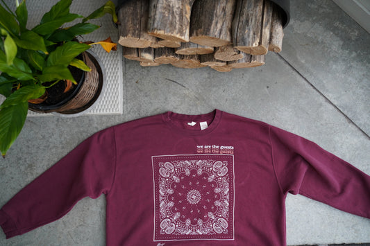 (M) Embroidered Sweatshirt (Doily)