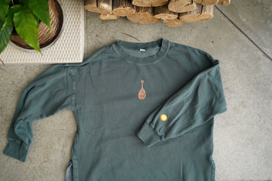 (M) Embroidered Women's Sweatshirt (Teal Sunshine Mandolin)